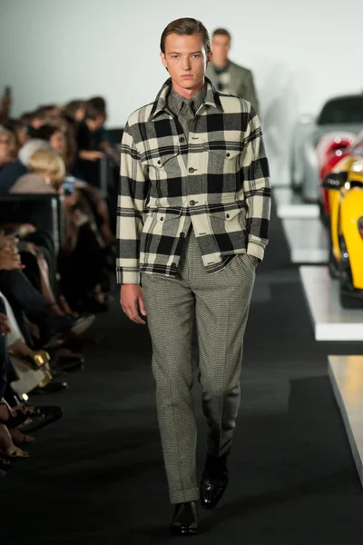 Look 7